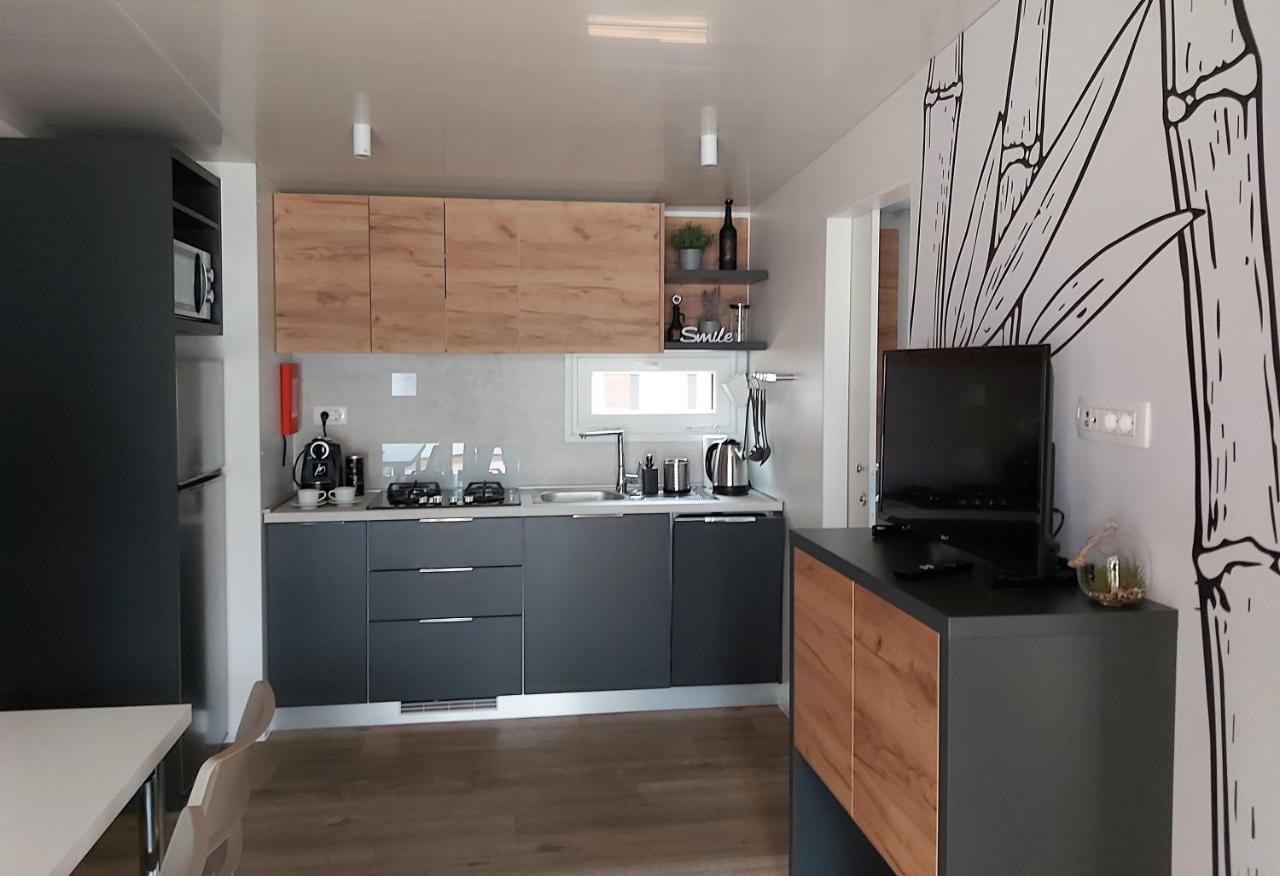 Mobile Home Sole บีโอกราดนาโมรู ภายนอก รูปภาพ